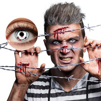 Paar weeklenzen Imprisoned