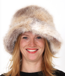 Bontmuts bucket bruin